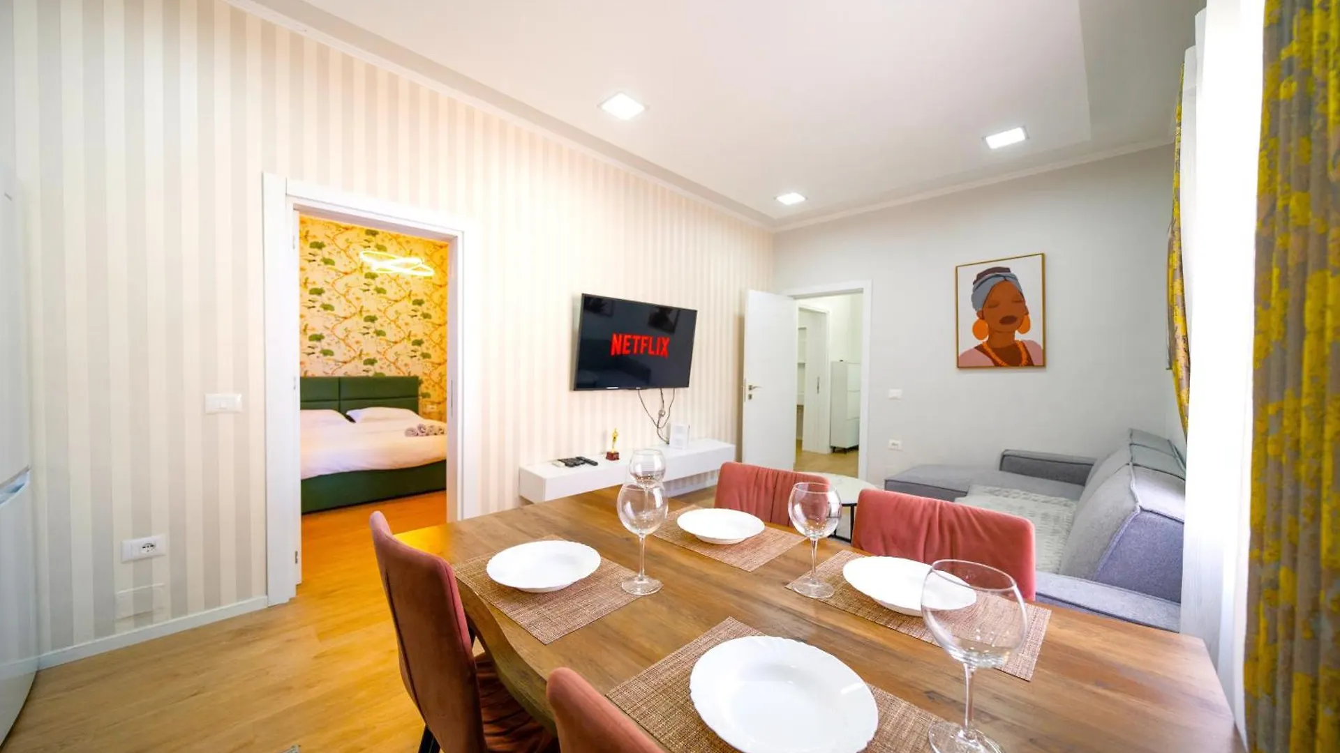 Modern 2 Bedroom Apartment With Balcony In Central Location Tirana