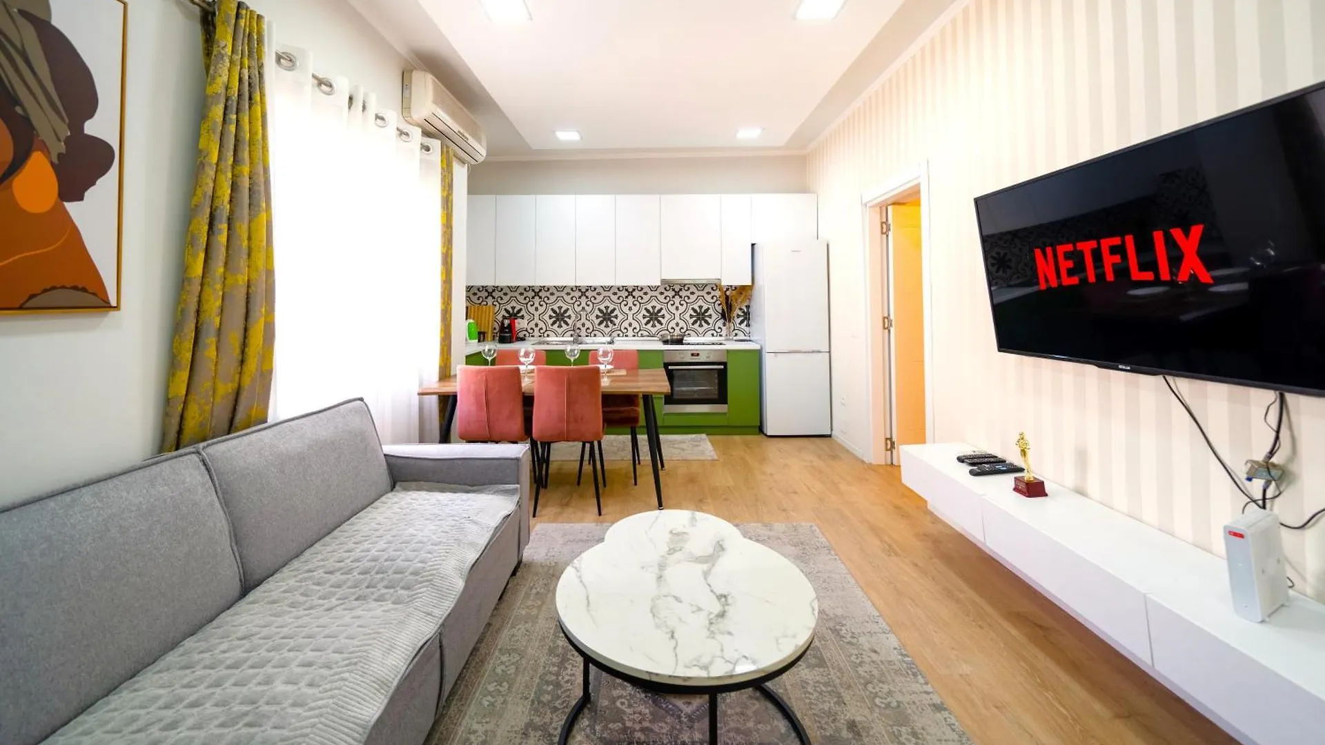 Modern 2 Bedroom Apartment With Balcony In Central Location Tirana