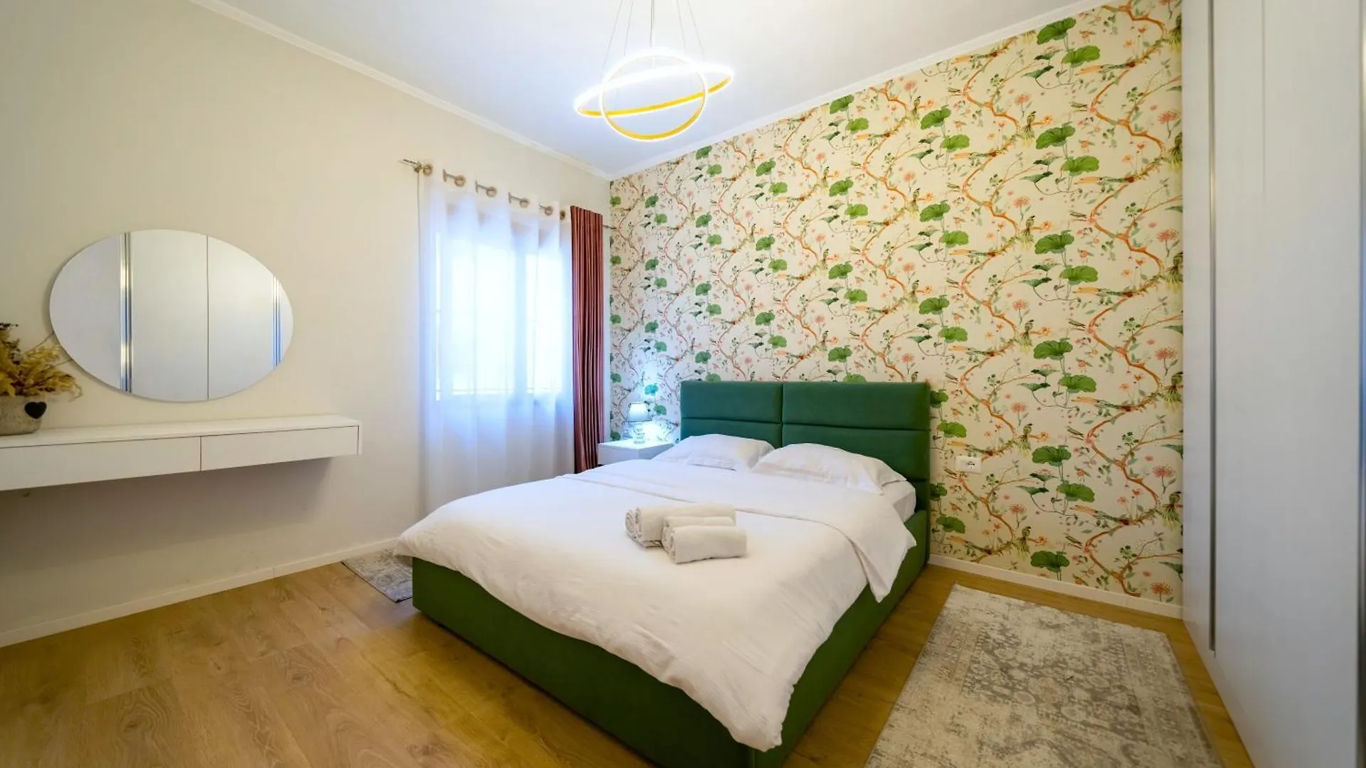 Modern 2 Bedroom Apartment With Balcony In Central Location Tirana